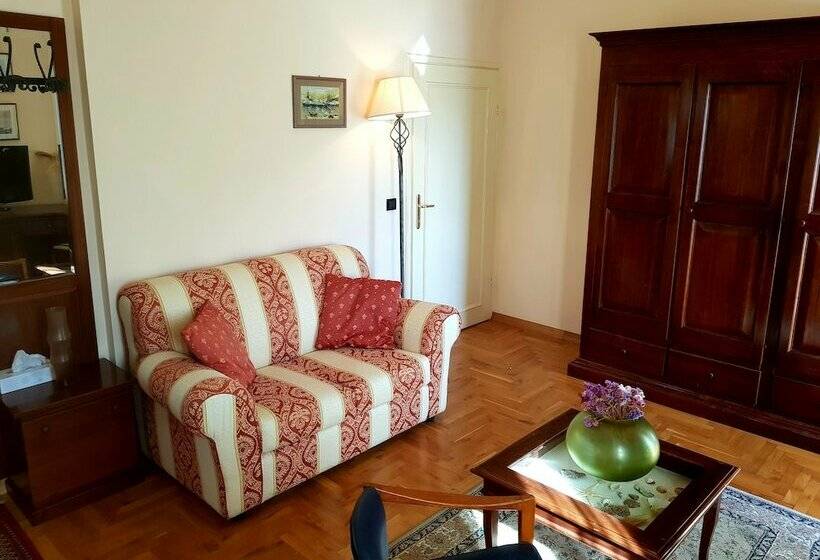 Люкс Deluxe Вид на Море, Villa Rava Hotel & Restaurant