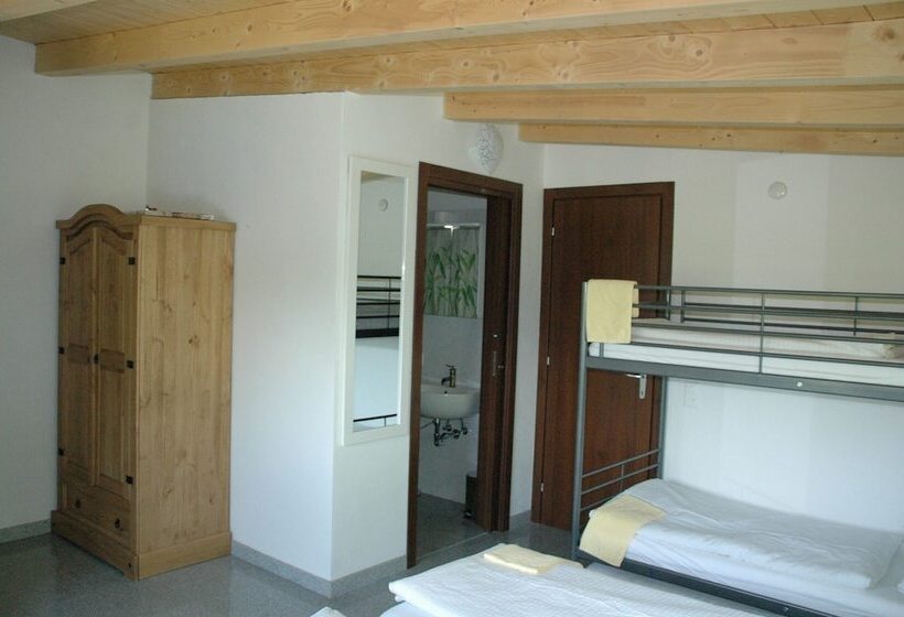 Семейный Номер, Bamboohouse Motel Riazzino