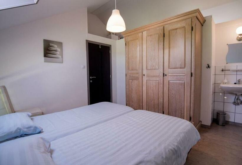 Студия Стандарт, B&b De Kroonhoeve