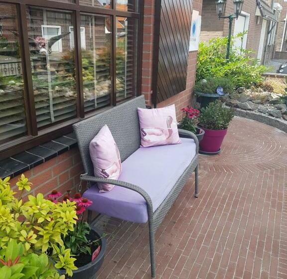اتاق استاندارد, Erbuca Bed And Breakfast