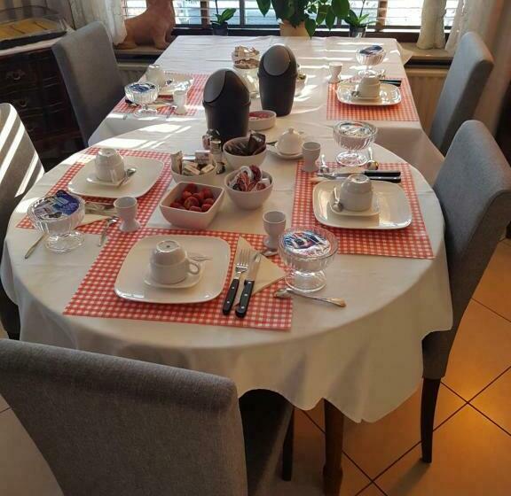اتاق استاندارد, Erbuca Bed And Breakfast
