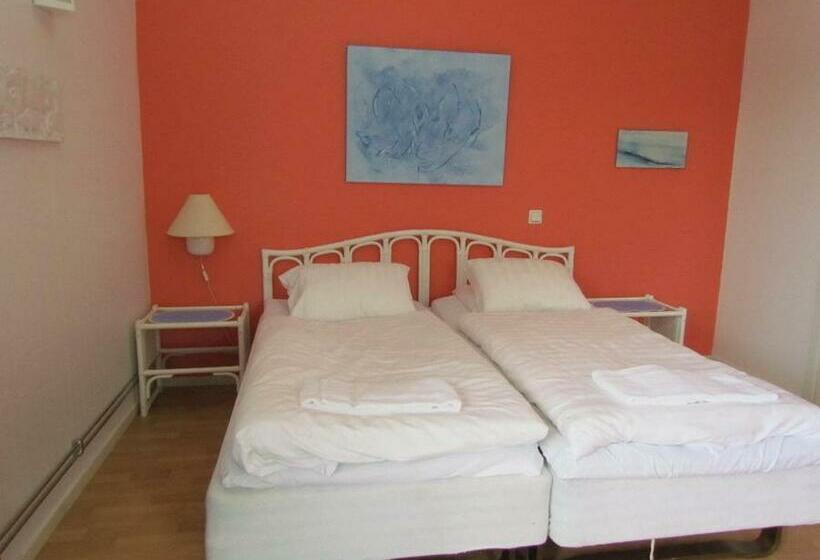 اتاق خانوادگی, Fleninge Classic Motel