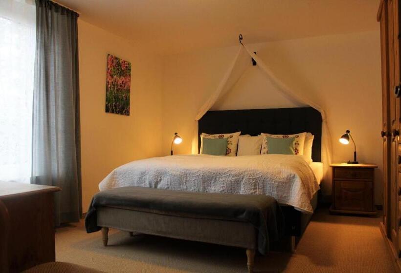 Полулюкс, Landhotel Hubertus