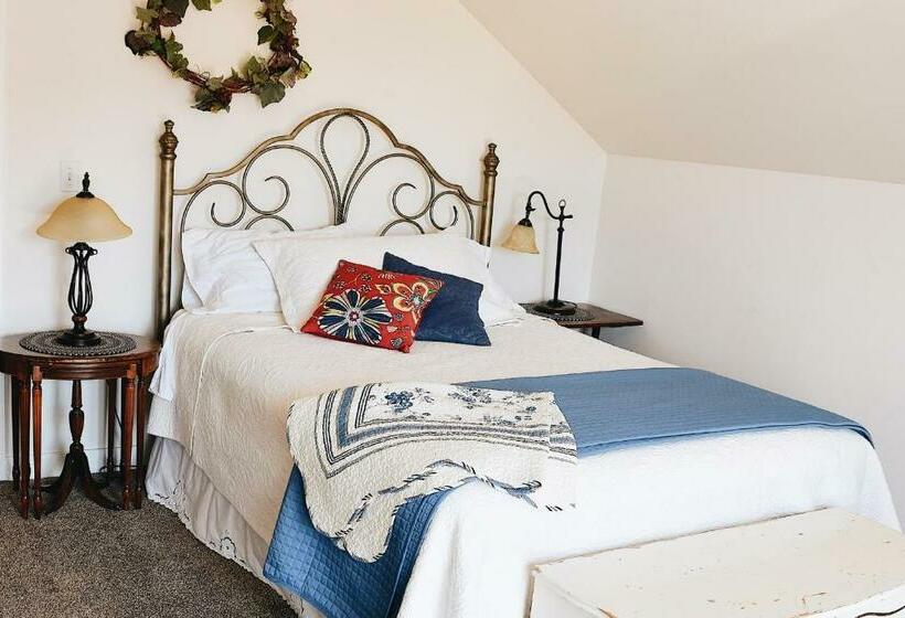 Номер Стандарт с Балконом, Country Barn B And B