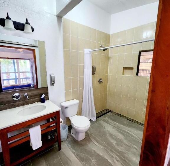 اتاق لوکس با چشم‌انداز دریا, Maya Beach
