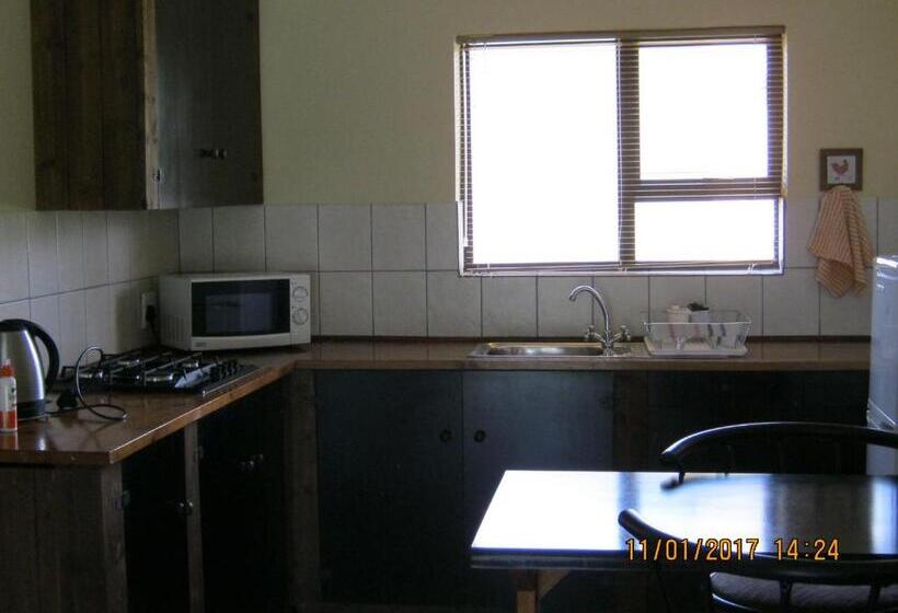 חדר משפחתי, Grace Country Retreat