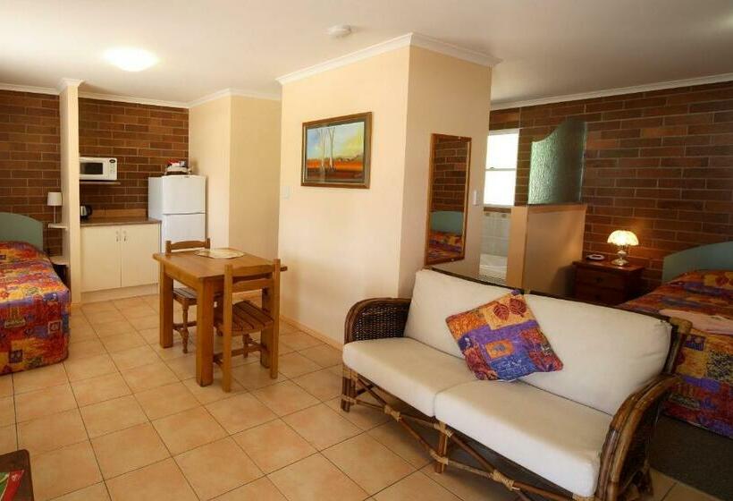 디럭스 자쿠지룸, Rubyvale Motel & Holiday Units   An Adults Only Getaway