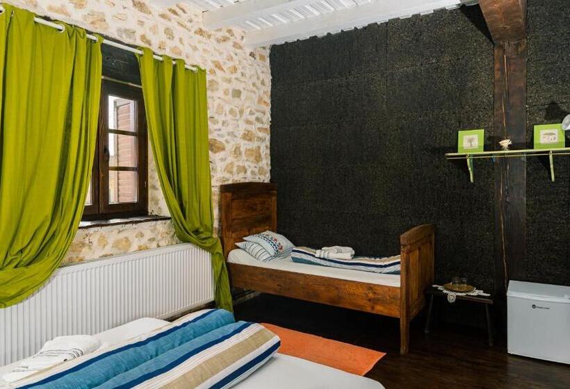 Номер Стандарт Трехместный, Casa Thea Cheile Nerei