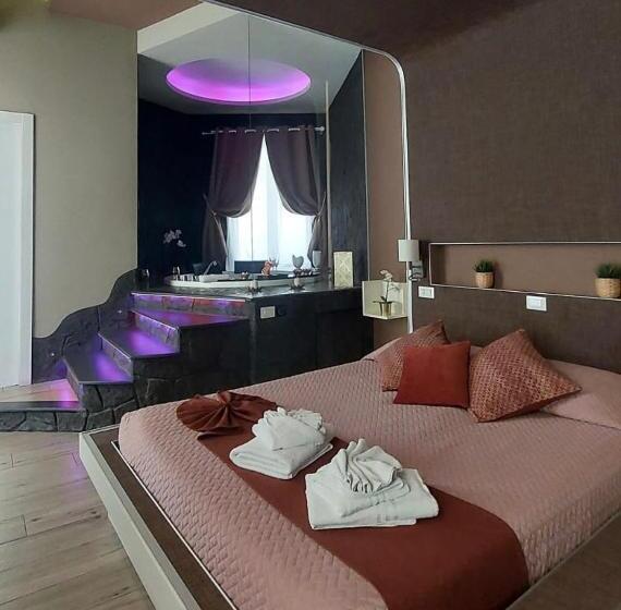 Люкс, Th Luxury Rooms