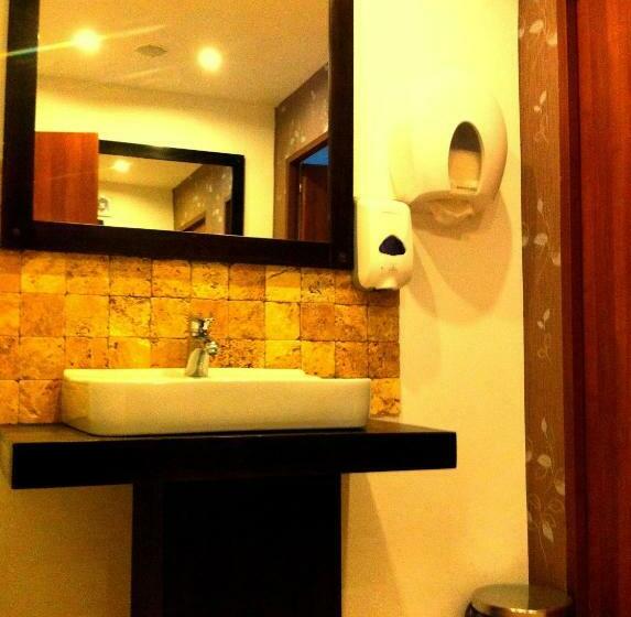 اتاق اکونومی, Chic City Rooms