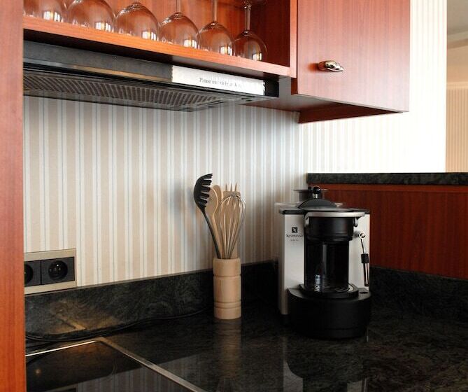 Appartement met 2 Slaapkamers, B Aparthotel Ambiorix