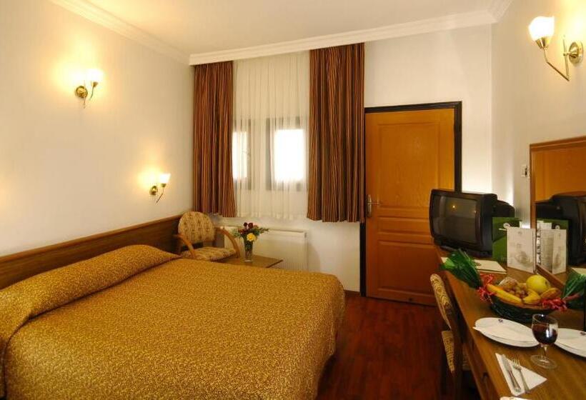 اتاق کلاب یک تخته, Monark Hotel Cappadocia
