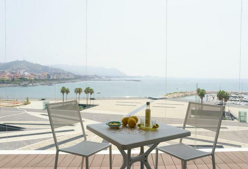 Camera Deluxe Vista Mare con Balcone, Crescent Moon