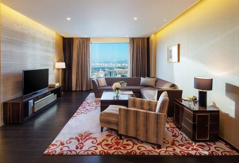 Апартаменты Premium 3 Спальни, Oakwood Premier Coex Center