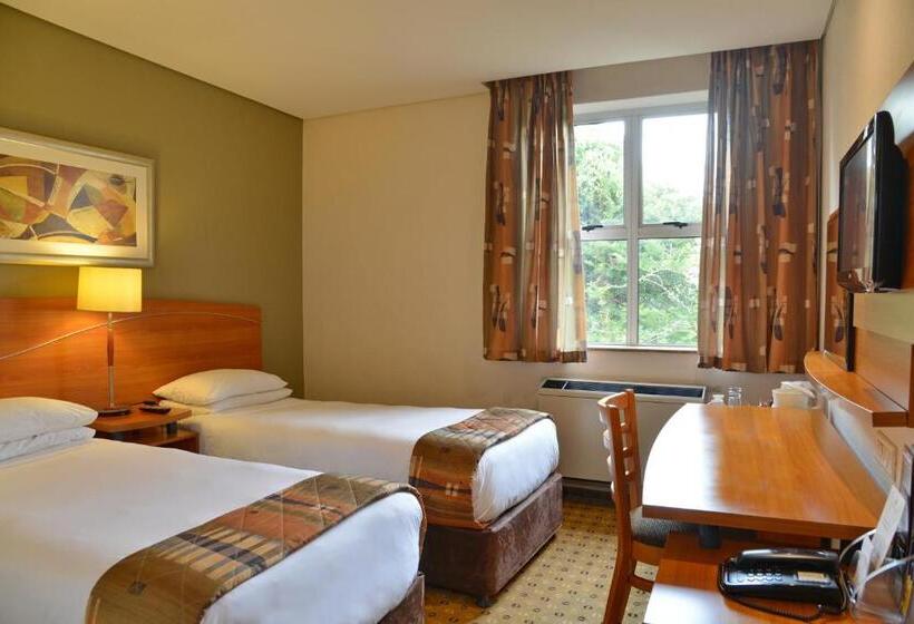 Номер Стандарт, Road Lodge Sandton