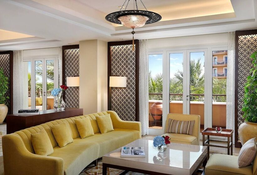 Номер Клуб Вид на Море, The Ritz-Carlton, Dubai