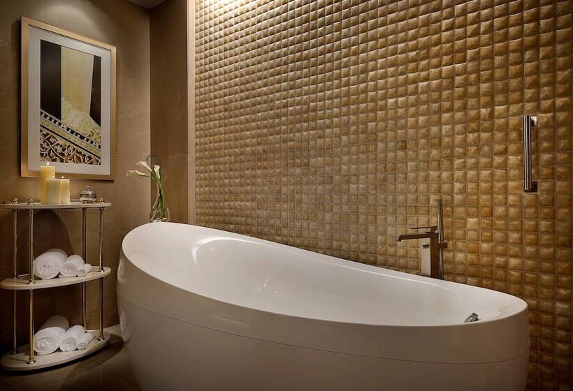 Люкс Клуб, The Ritz-Carlton, Dubai