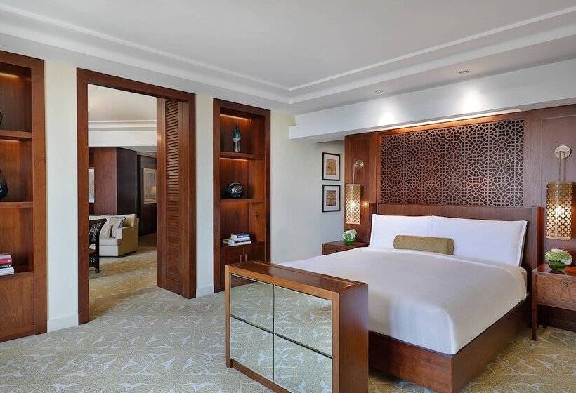 Люкс Клуб, The Ritz-Carlton, Dubai