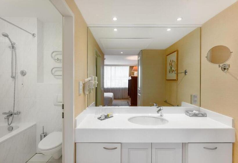 Апартаменты 1 Спальня, Millennium Court, Budapest  Marriott Executive Apartments