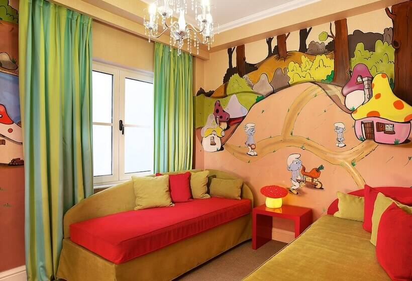 家庭间, Grecotel Pallas Athena