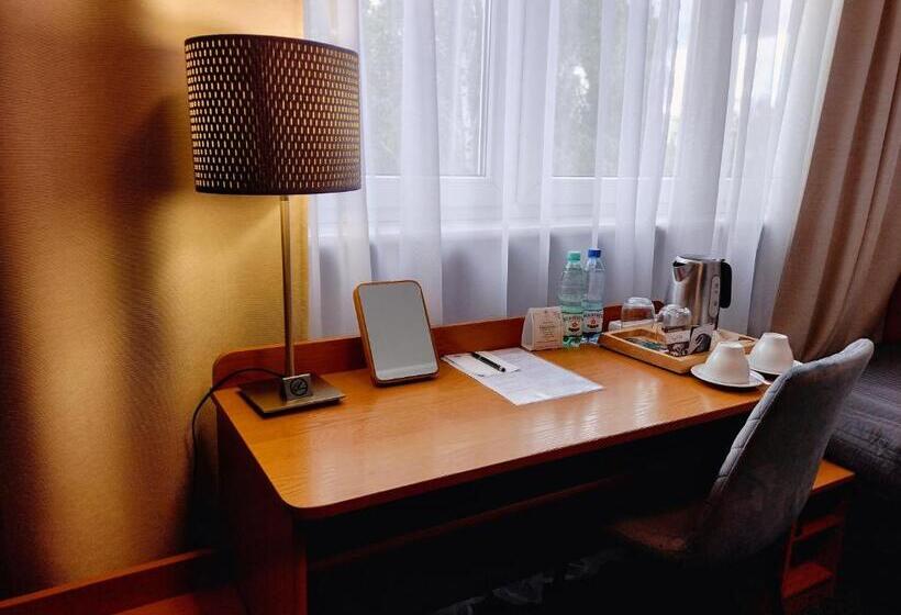 Standard Room, Gromada Poznań