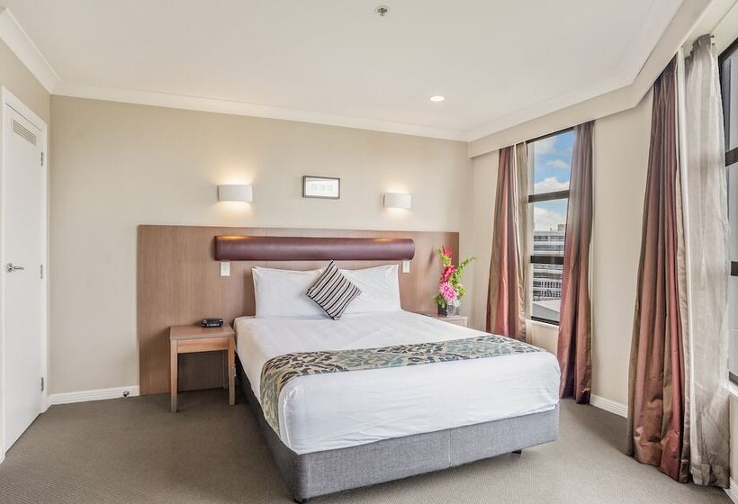 Президентский Люкс, Parkside Hotel & Apartments