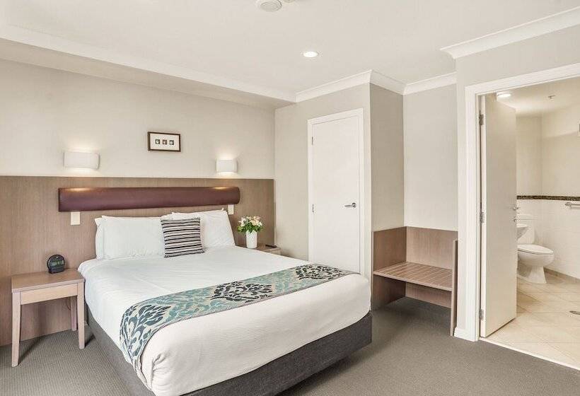 Президентский Люкс, Parkside Hotel & Apartments