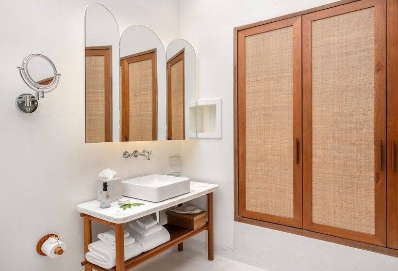 غرفة ديلوكس مزودة بشرفة, Sala Samui Choengmon Beach Resort