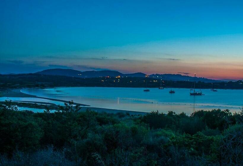 آپارتمان 2 خوابه با چشم‌انداز دریا, Residence Cala Petralana