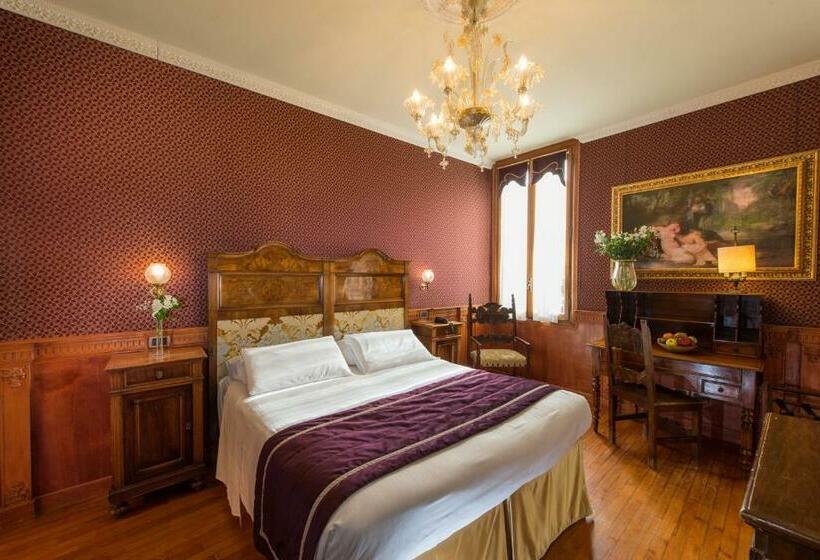 اتاق لوکس با چشم‌انداز, Casa Nicolo Priuli