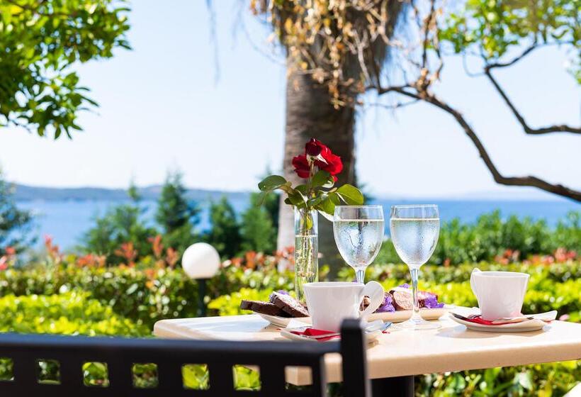 Семейный Номер Вид на Море, Alexandros Palace