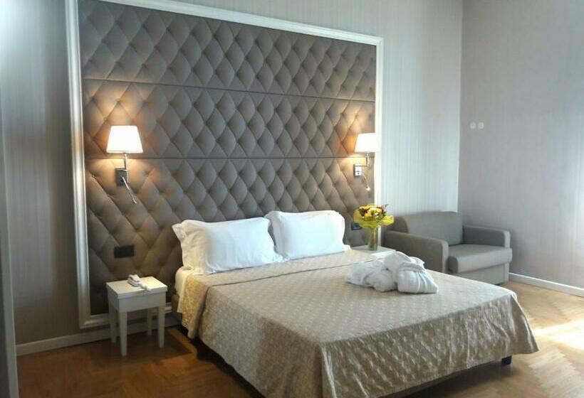 Полулюкс, Grand Hotel & Des Anglais Spa