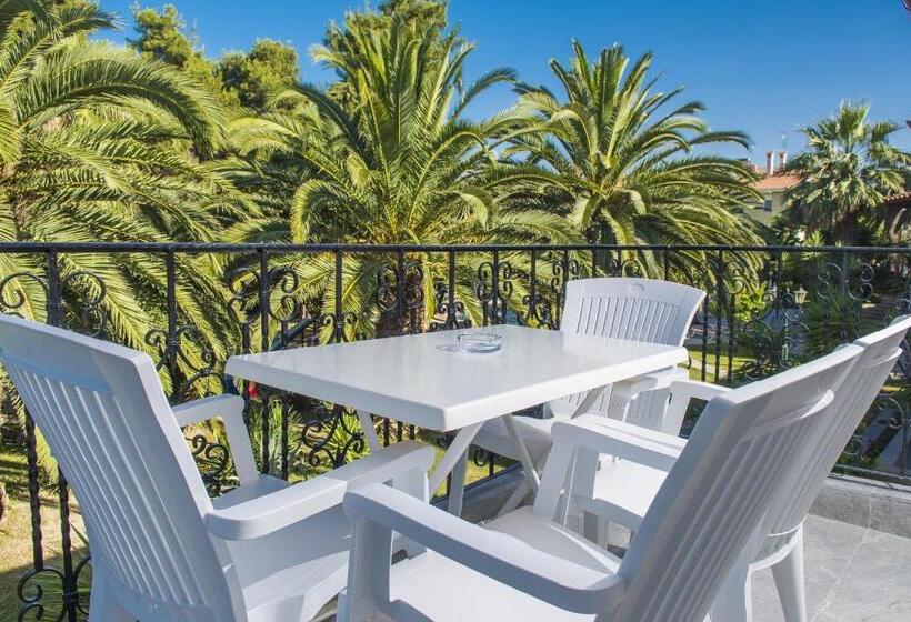 Family Suite, Pilalidis
