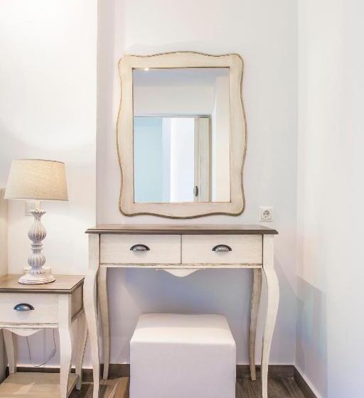 Family Suite, Pilalidis