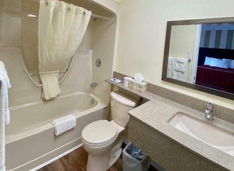 Номер Стандарт, Colonial House Motor Inn