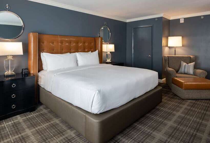 스탠다드 룸 킹사이즈 침대, Hilton Virginia Beach Oceanfront