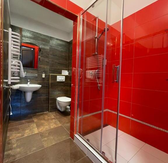 اتاق استاندارد, Red