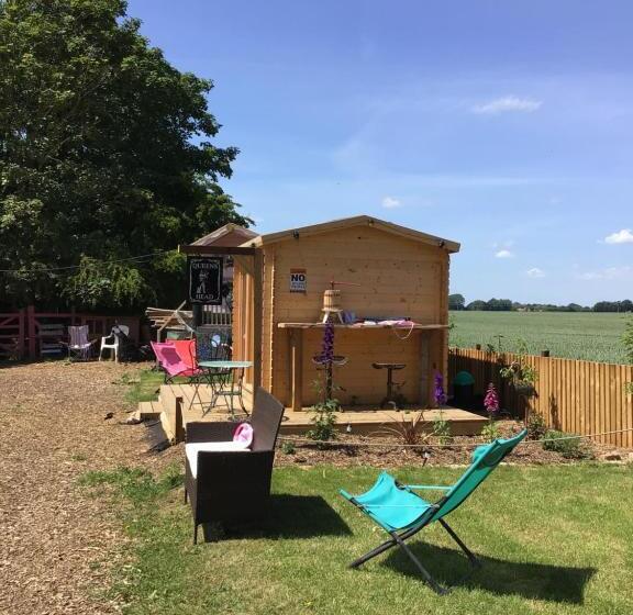 Standard Tent, Willow Barn