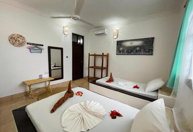 Номер Стандарт с Террасой, Max Hotel Nungwi