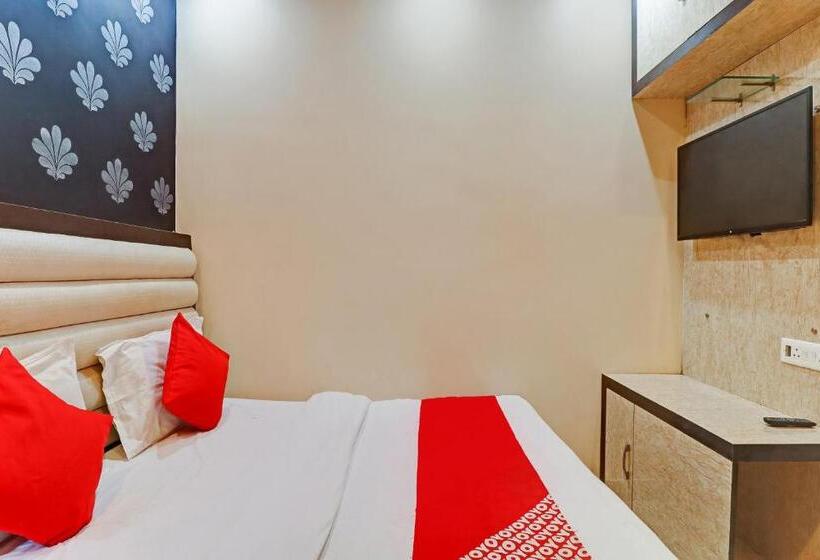 اتاق کلاسیک سه تخته, Collection O Hotel Shree Narayan Regency