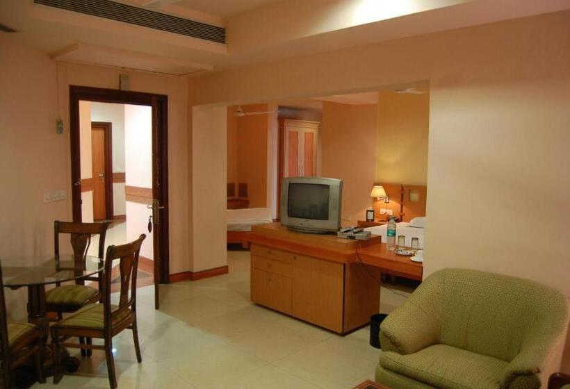 Номер Стандарт, Savoy Greens Karnal