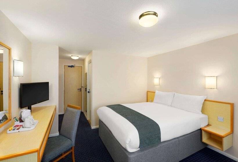 Номер Стандарт Двуспальная Кровать, Days Inn Sutton Scotney South