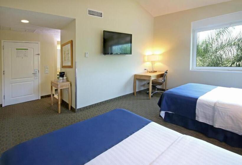 身障者適用キングサイズベッドルーム, Holiday Inn Cuernavaca, An Ihg