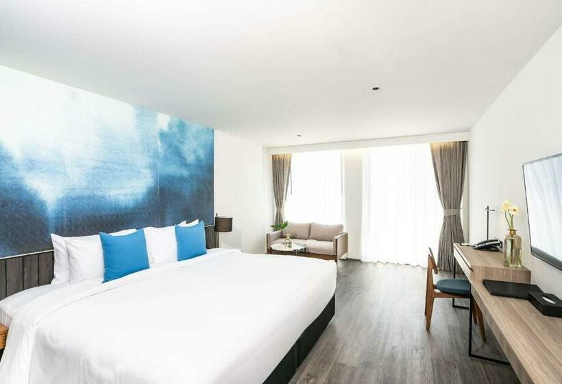Номер Deluxe Вид на Бассейн, Best Western Plus Nexen Pattaya