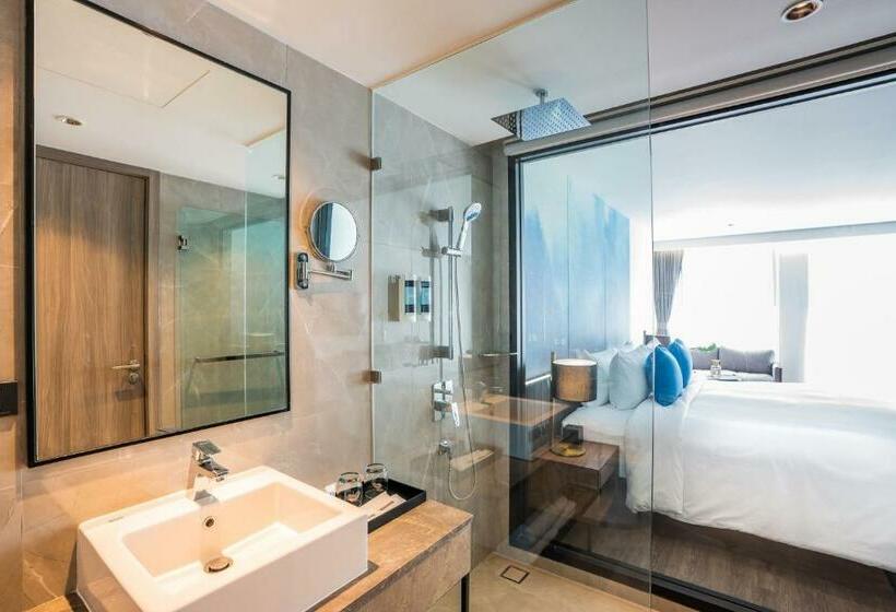 Номер Deluxe Вид на Бассейн, Best Western Plus Nexen Pattaya