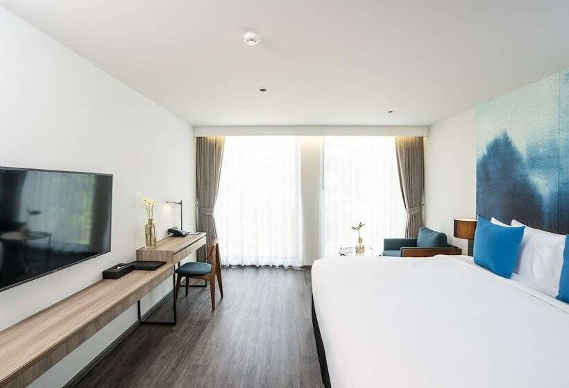 Номер Deluxe Вид на Бассейн, Best Western Plus Nexen Pattaya