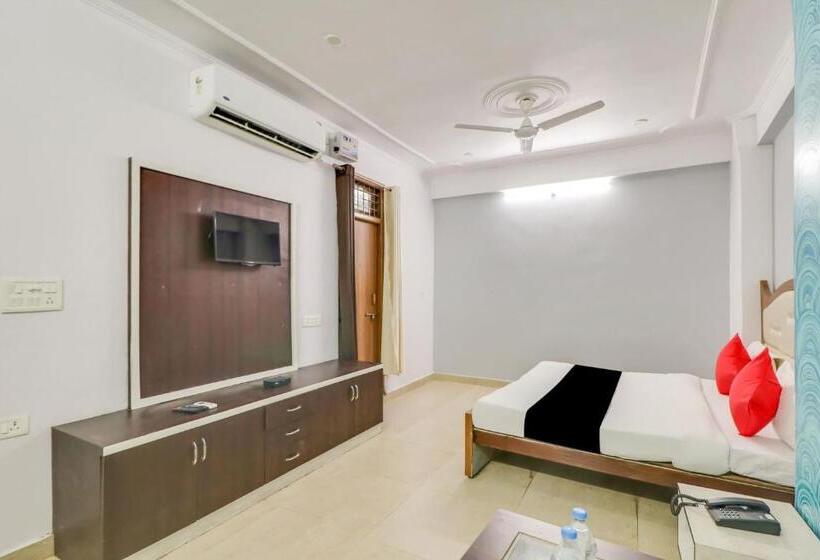 Номер Superior Кровать Кинг, Capital O 76417 Heritage House