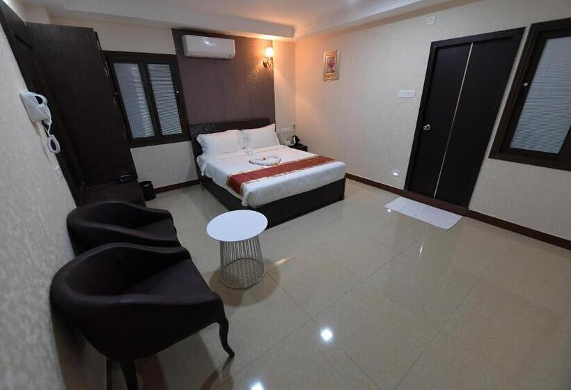 Superior Room, Sampath
