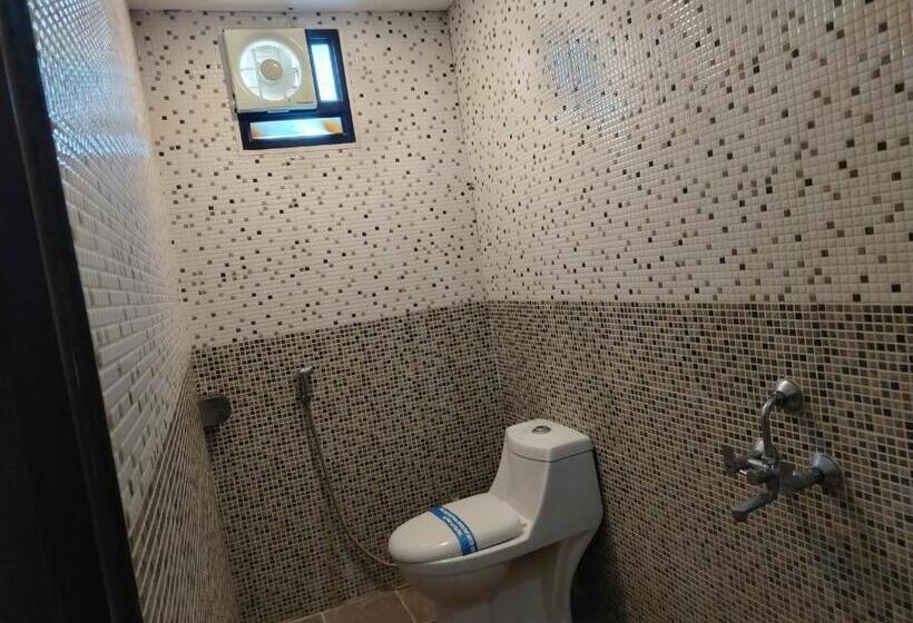 Family Suite, Sampath