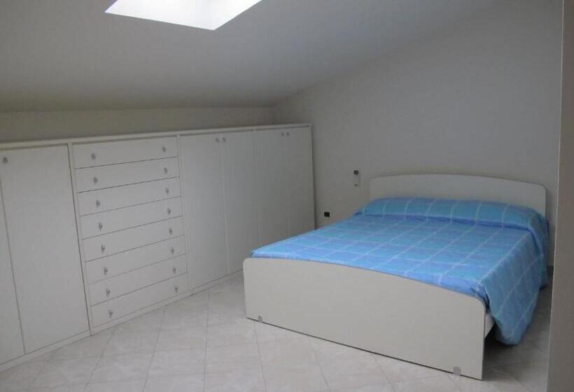 带1个卧室的带阳台的公寓, Il Palco Residence